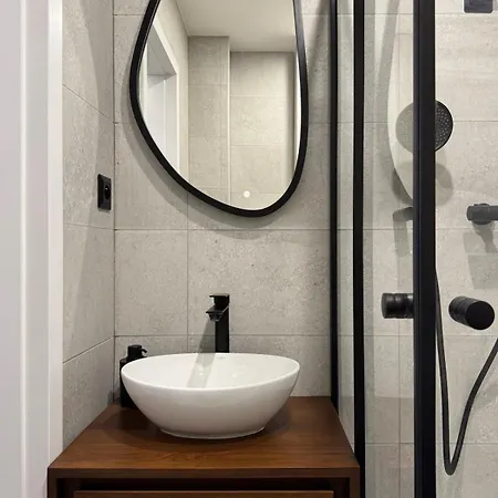 Modern In The Center *