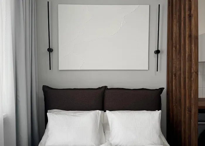 Modern In The Center *