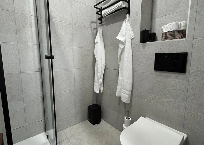 Modern In The Center *